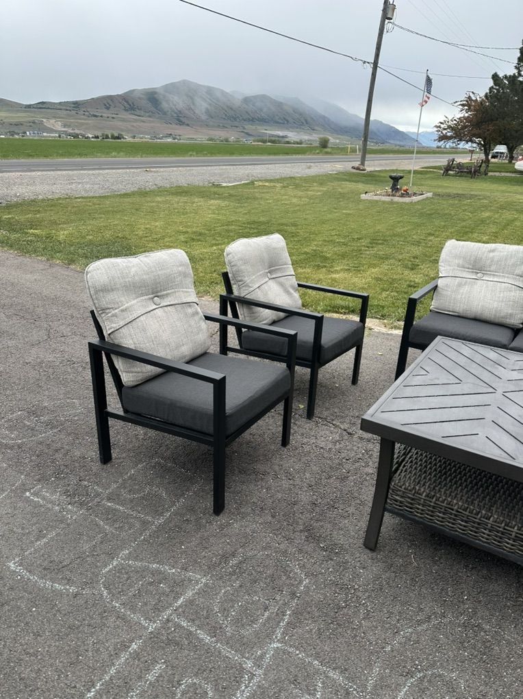 Lighlty Used Patio Set
