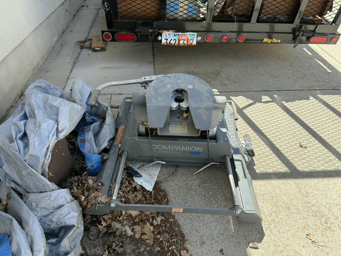 B&W Sliding Trailer Hitch Companion RVB3370 5th Wheel Hitch 20,000lb GTW