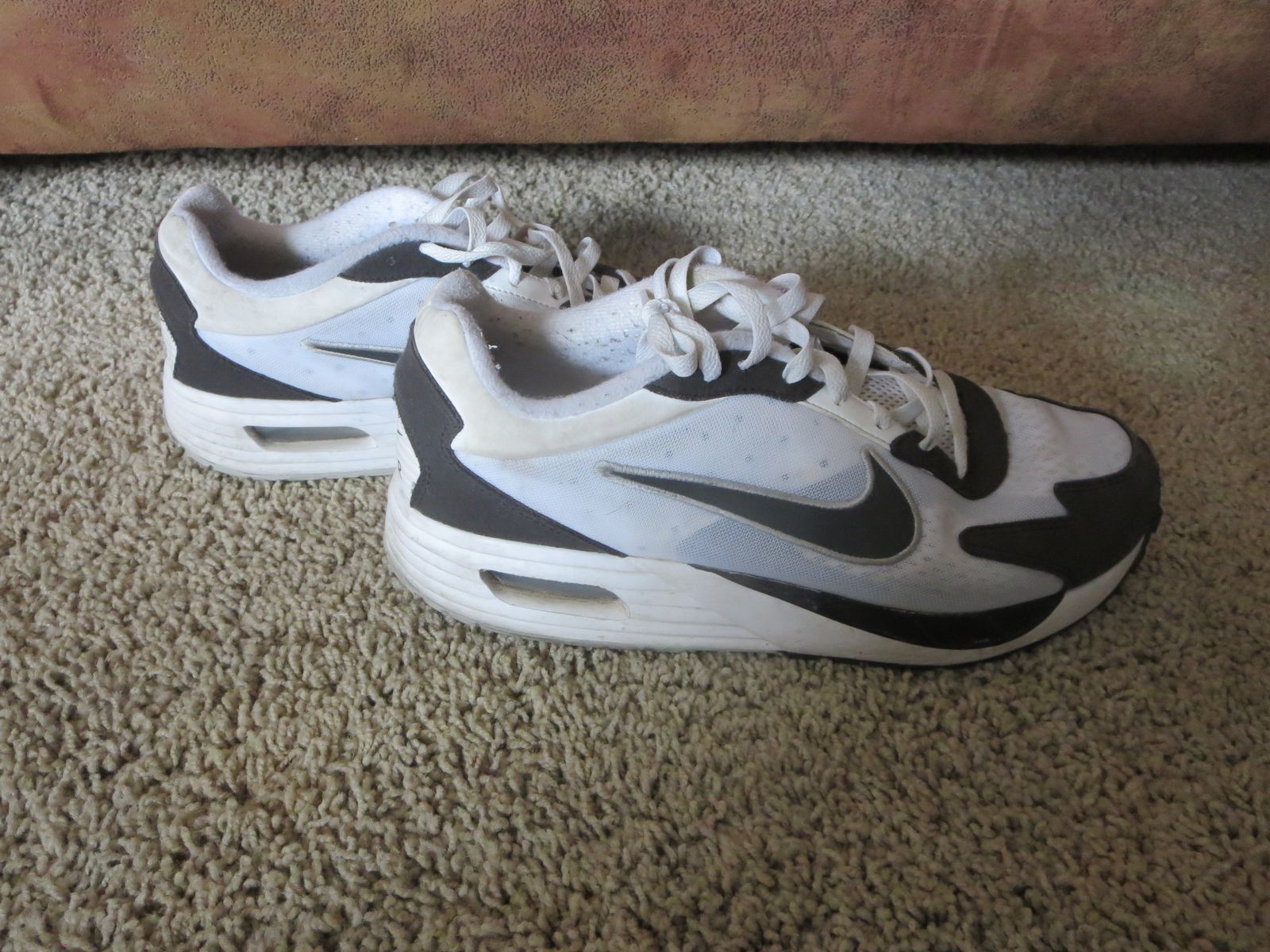 Nike Air Max Sneakers White/Dark Gray Men's Size 10