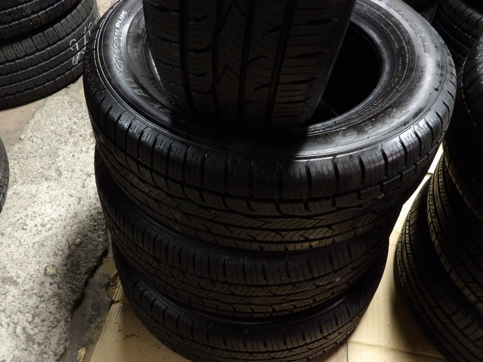 215/60R16 BIG O LEGACY ALL SEASON PLUS SET OF USED TIRES