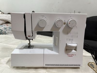 BERNINA BERNETTE 75 ELECTRIC SEWING MACHINE +PEDAL,SWISS ENGINEERED