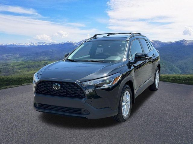 2024 Toyota Corolla Cross LE