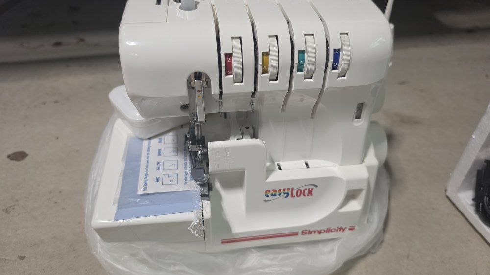 Simplicity EasyLock SL370 Serger Sewing Machine White 4-Thread 23 Stitch Functions