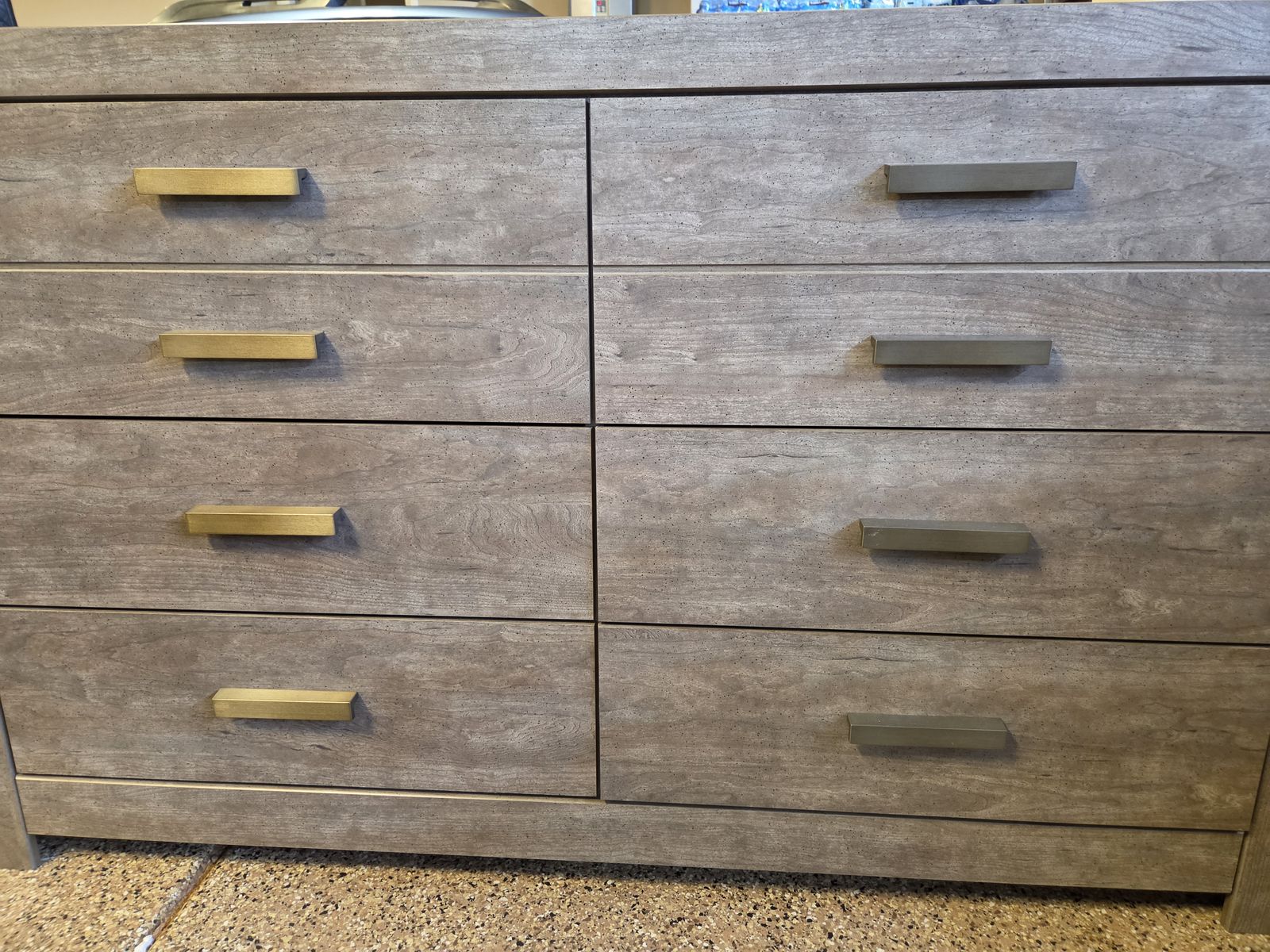 Grey/Brown 6 drawer dresser, Great condition