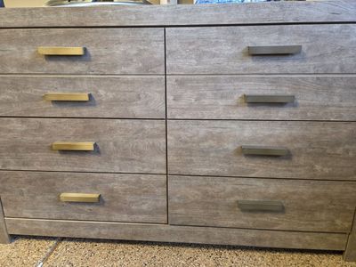 Grey/Brown 6 drawer dresser, Great condition