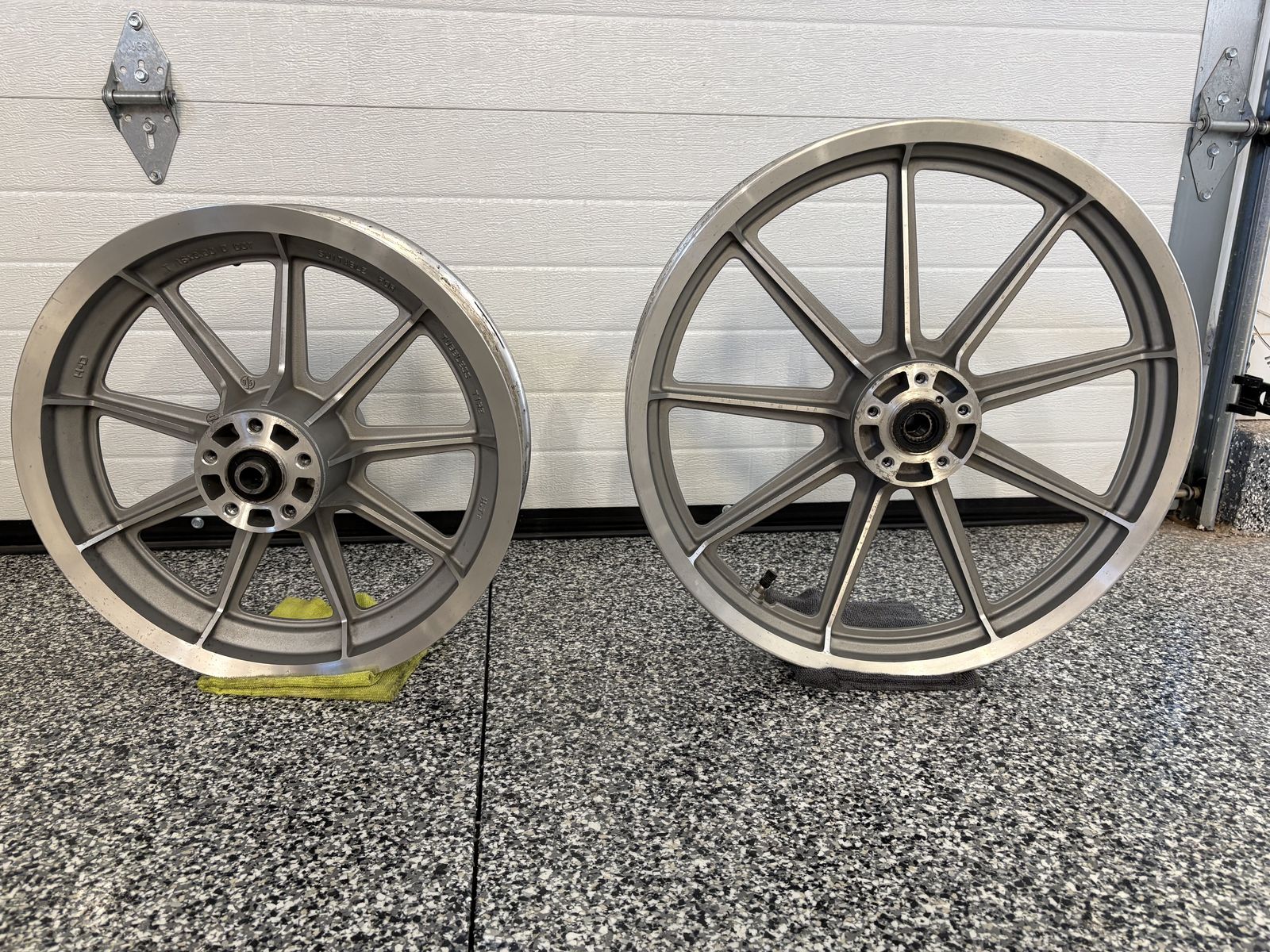 Harley Davidson OEM 9 Spoke Mag Wheels for FXR, Dyna and Sportster