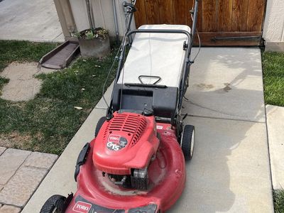 Toro personal pace self propelled lawnmower runs great!