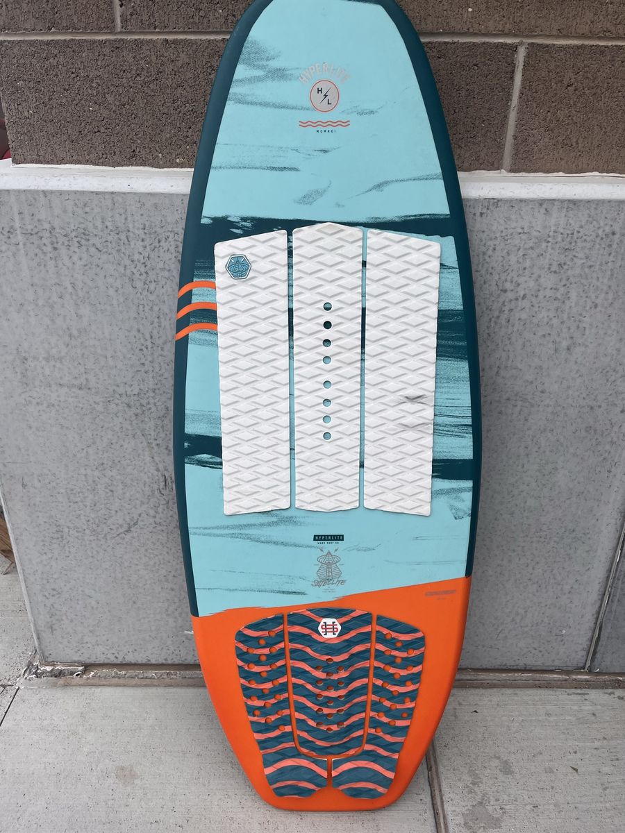 Hyperlite Satellite 4'5" Wakesurf Board