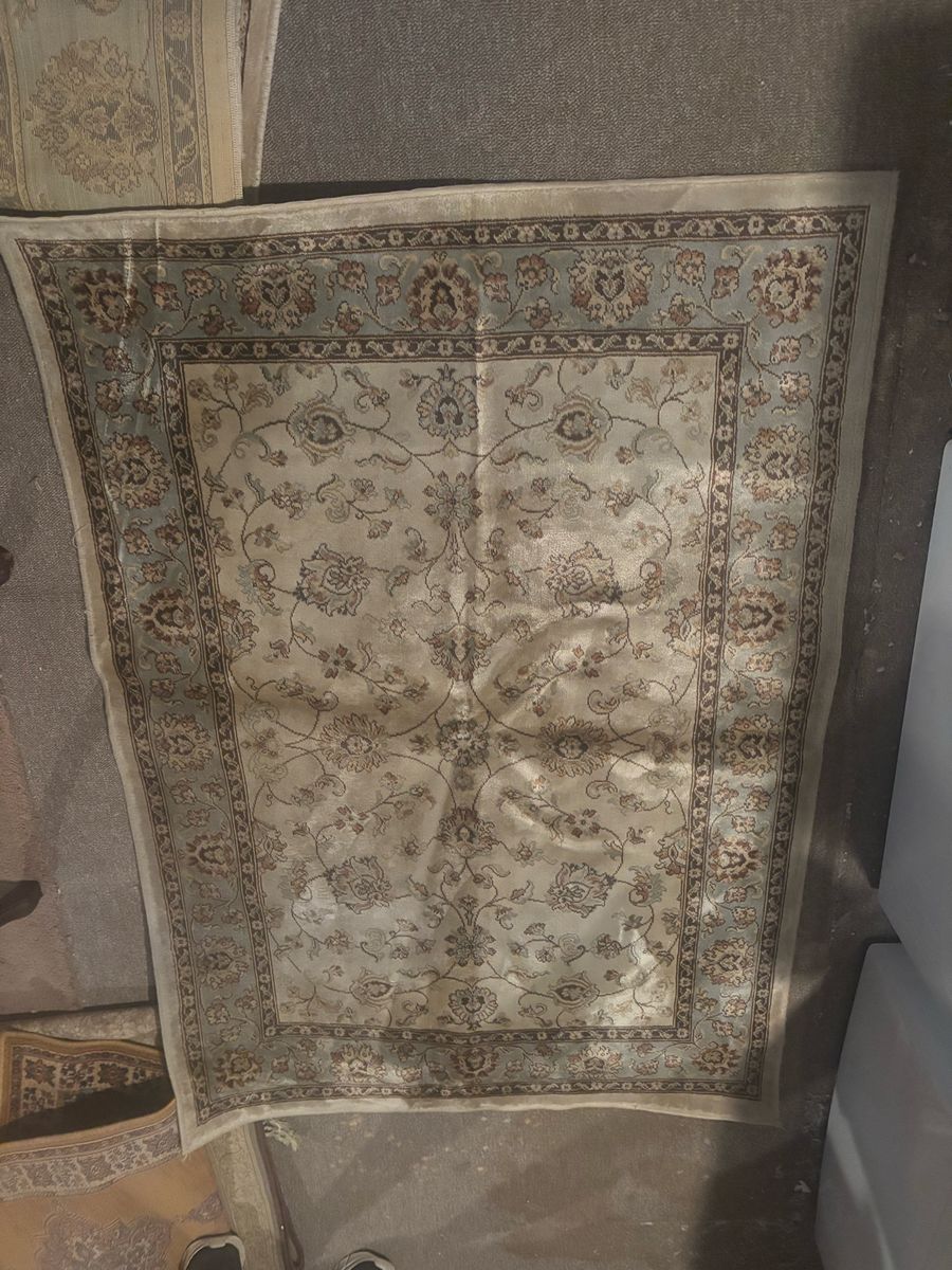Main image 3