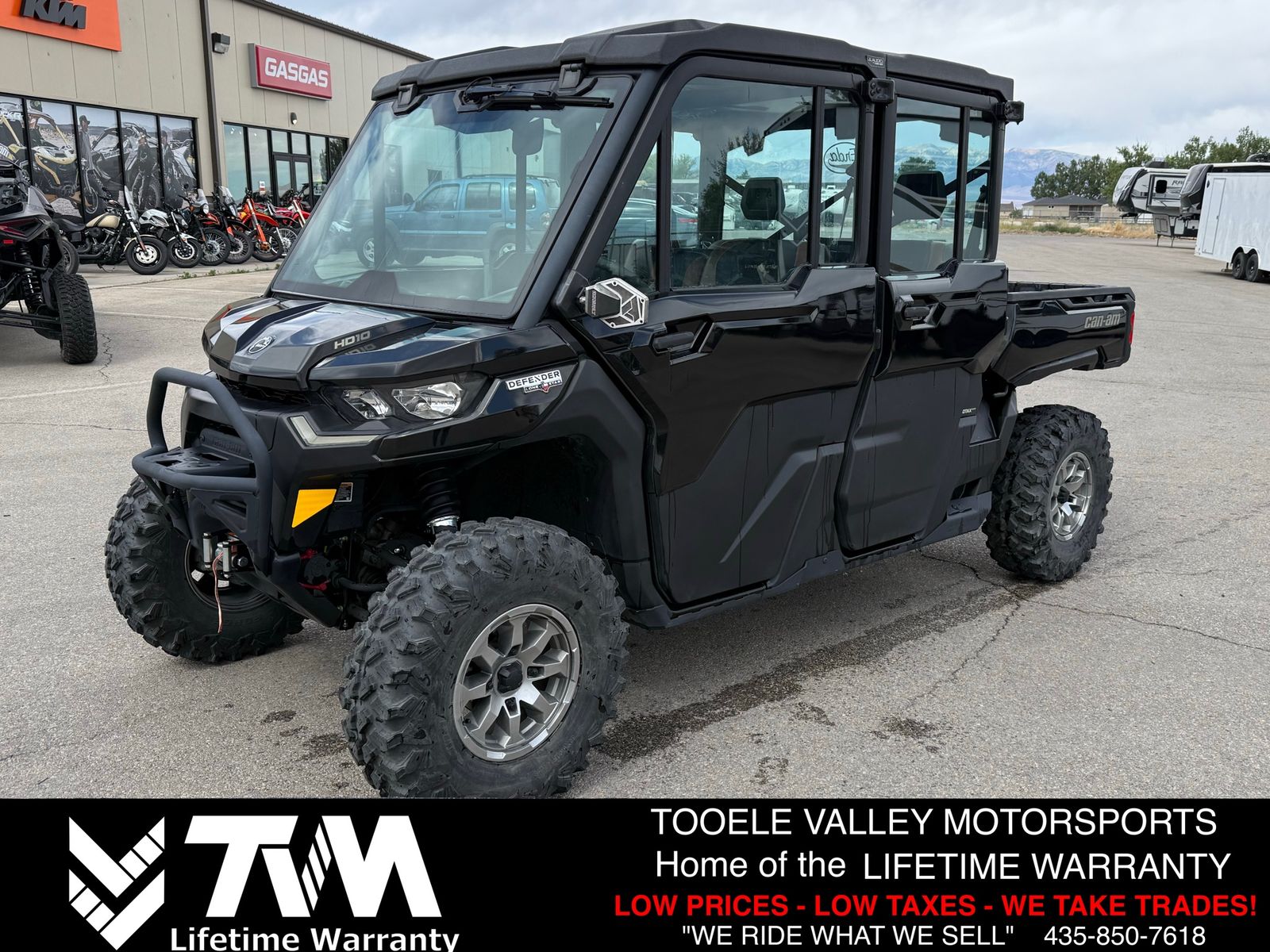 2024 Can-Am Defender Max Lone Star Cab W/ LIFETIME WARRANTY