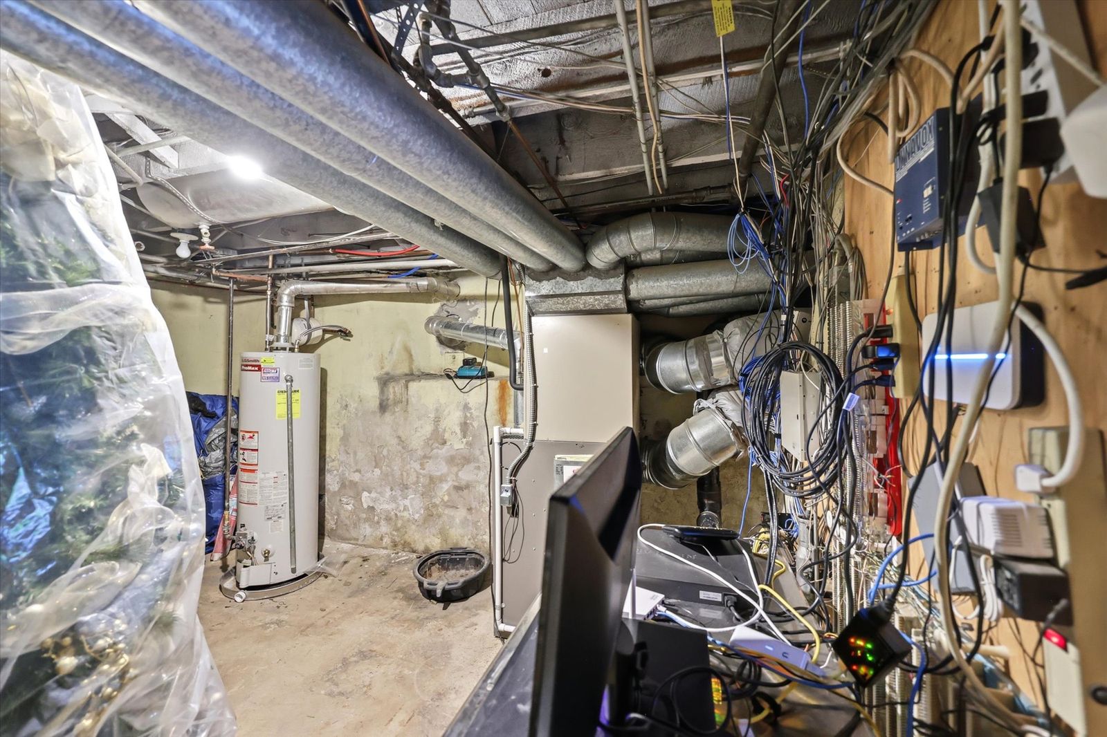 Main image 36