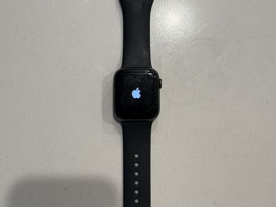 Apple Watch Series 5 40mm Black