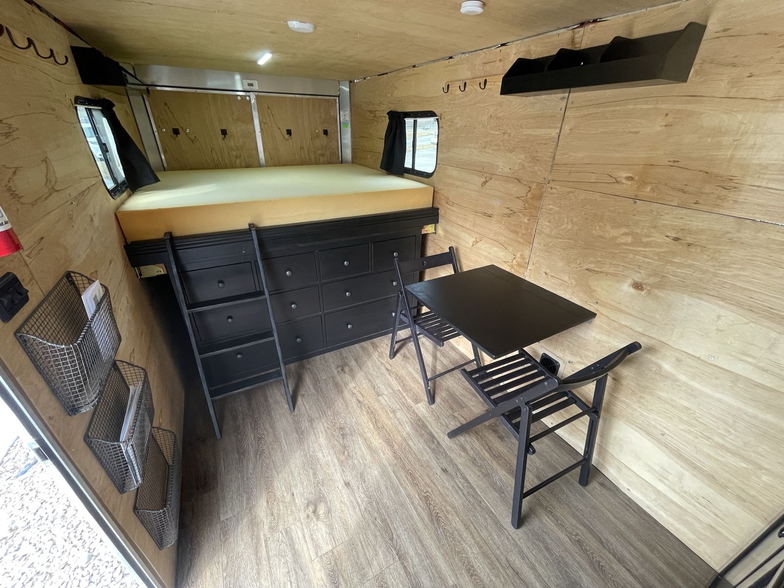 Off grid ready camper trailer