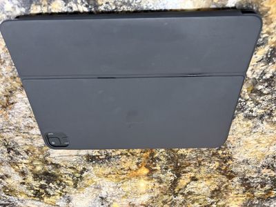 Ipad Pro 11 and Air 4/5th gen case/Logitech crayon
