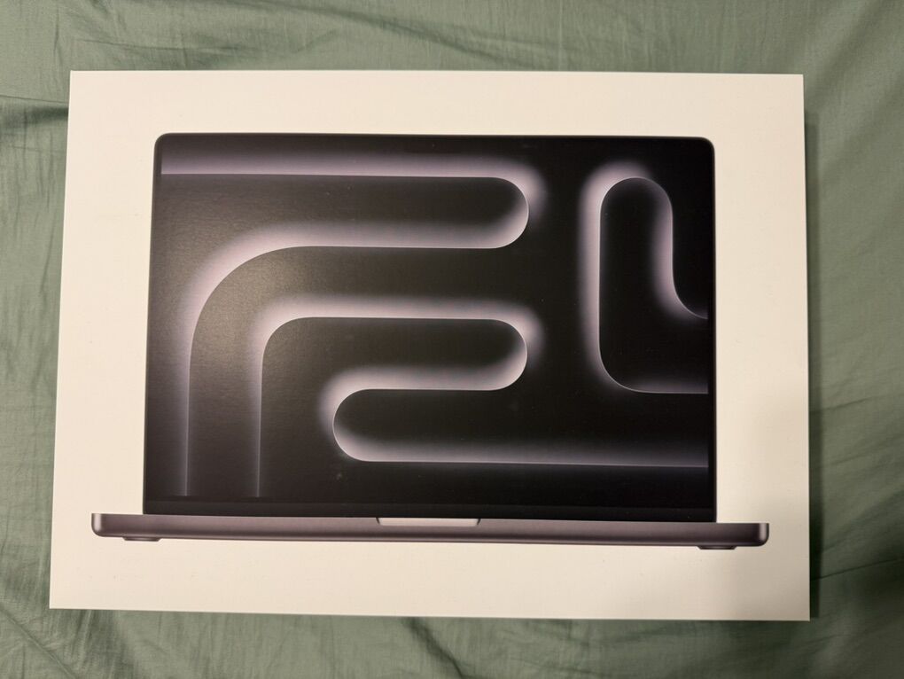 *Sealed* 16 Macbook Pro M4 Max