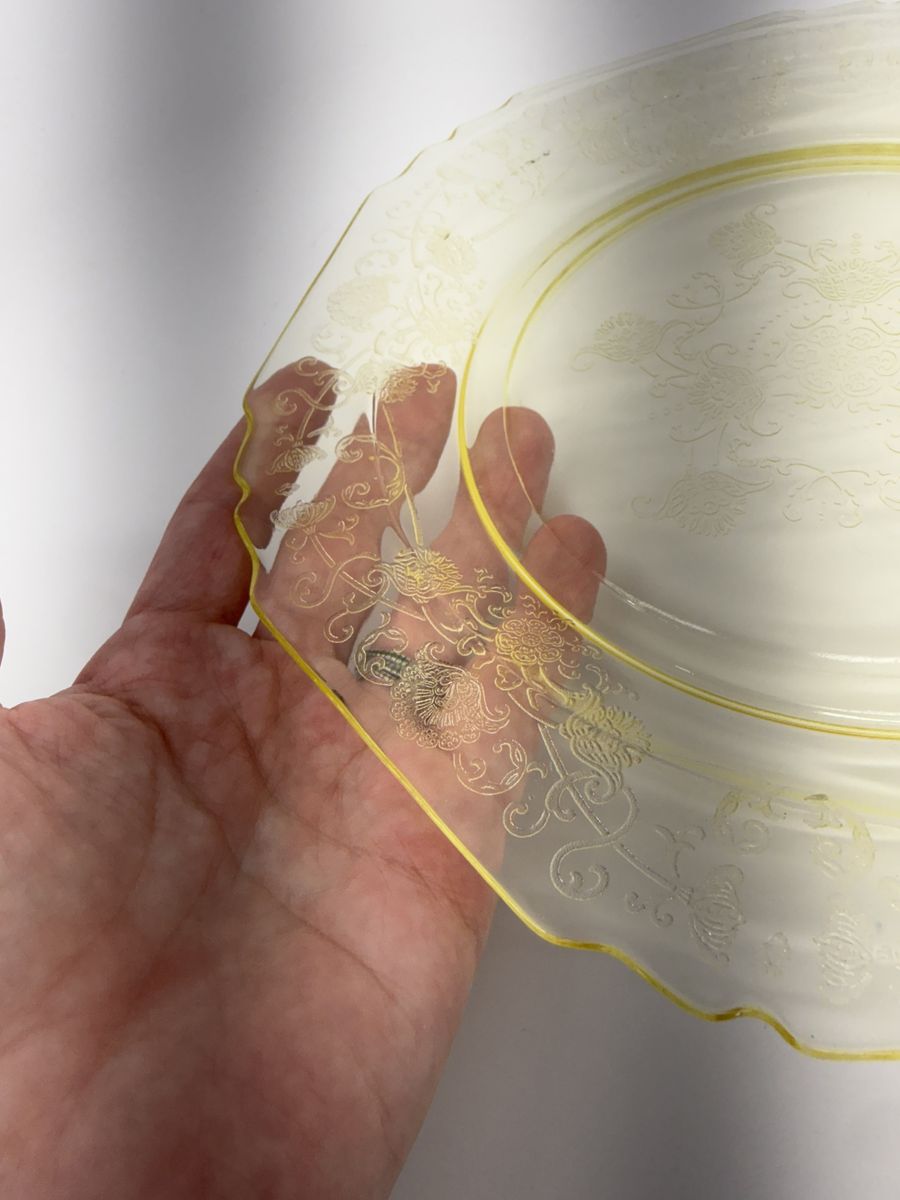 Hazel Atlas Florentine No 2 YellOw Depression