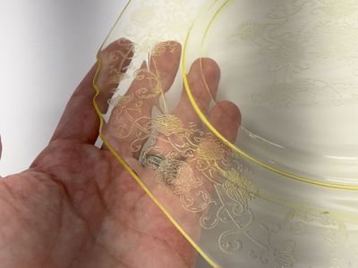 Hazel Atlas Florentine No 2 YellOw Depression