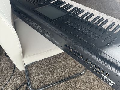 Korg Kronos 3 ---61 Keys