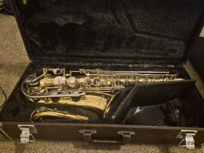 Yamaha Alto Sax Saxophone with Warranty