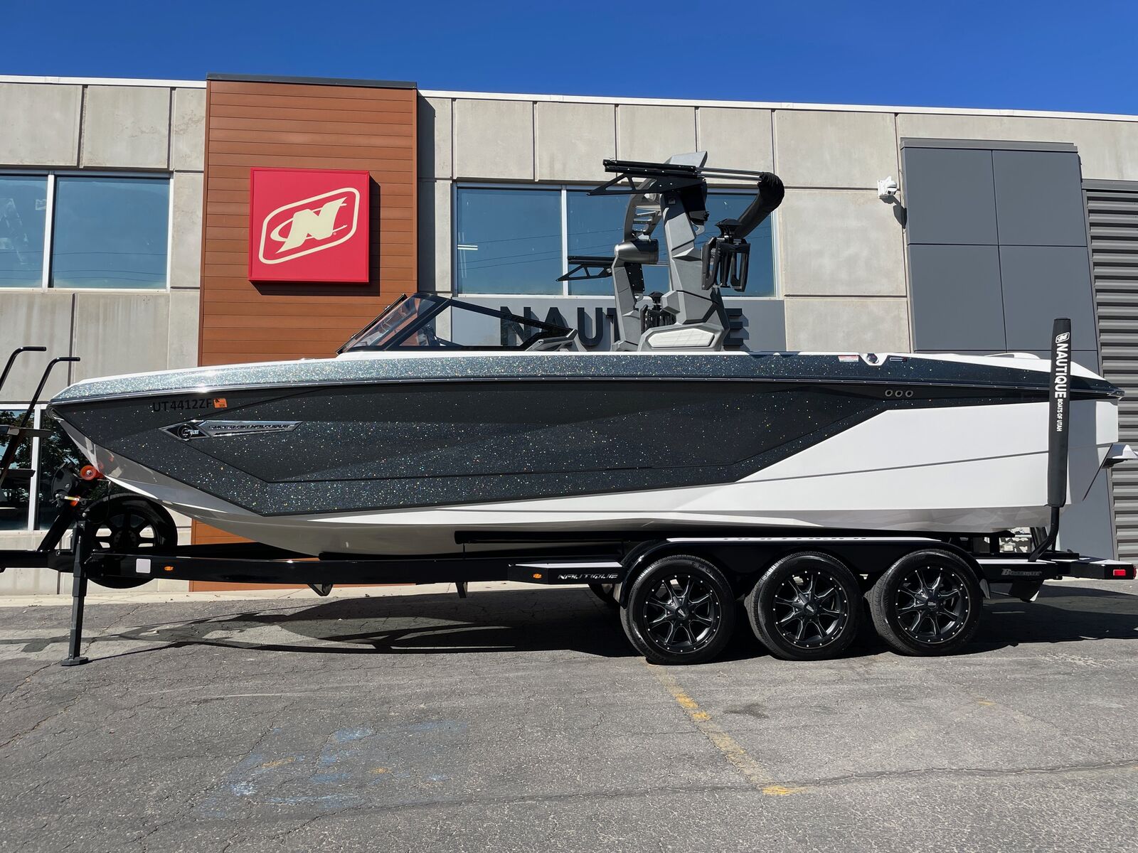 2023 NAUTIQUE G25 W/ZZ8 600HP SUPERCHARGED POWER PLANT.  REDUCED!