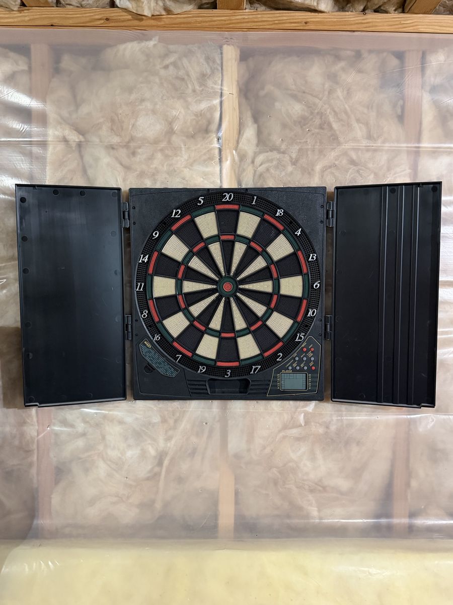 Arachnid SDB4000 Electronic Dartboard Cabinet with LCD Score Display