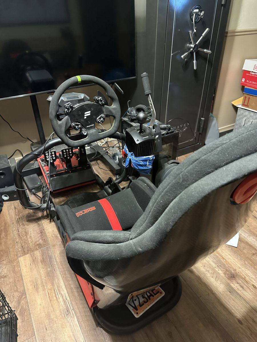Sparco Sim Rig with Carbon Seat, DD1 PS4 edition with Xbox Wheel.