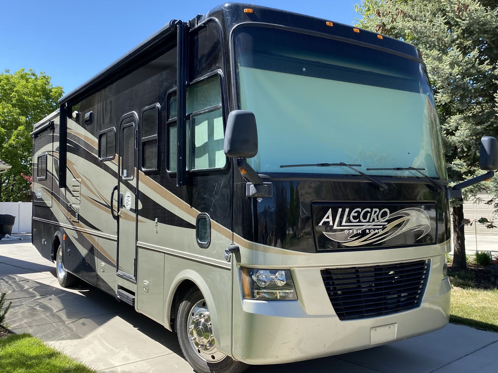 2011 Tiffin Allegro Open Road 32CA Class-A Motorhome