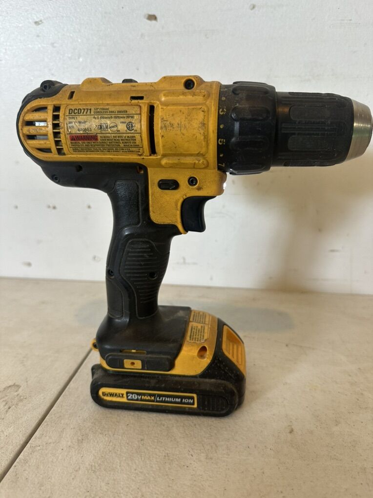 Dewalt Dcd771b 20v 1/2 inch Compact Drill Driver
