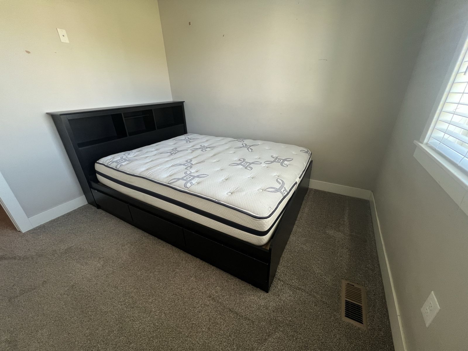 Black Platform Storage Bed Frame with Headboard and Mattress - Queen Size