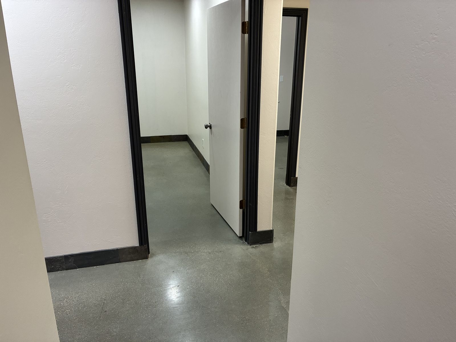 Main image 13