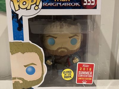 Funko Pop! Marvel Thor Ragnarok #335 GITD Thor Summer Convention Limited Edition Figure