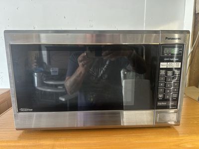Panasonic NN-SA651S Stainless Steel Microwave Oven 1.2 cu. ft, 1200W