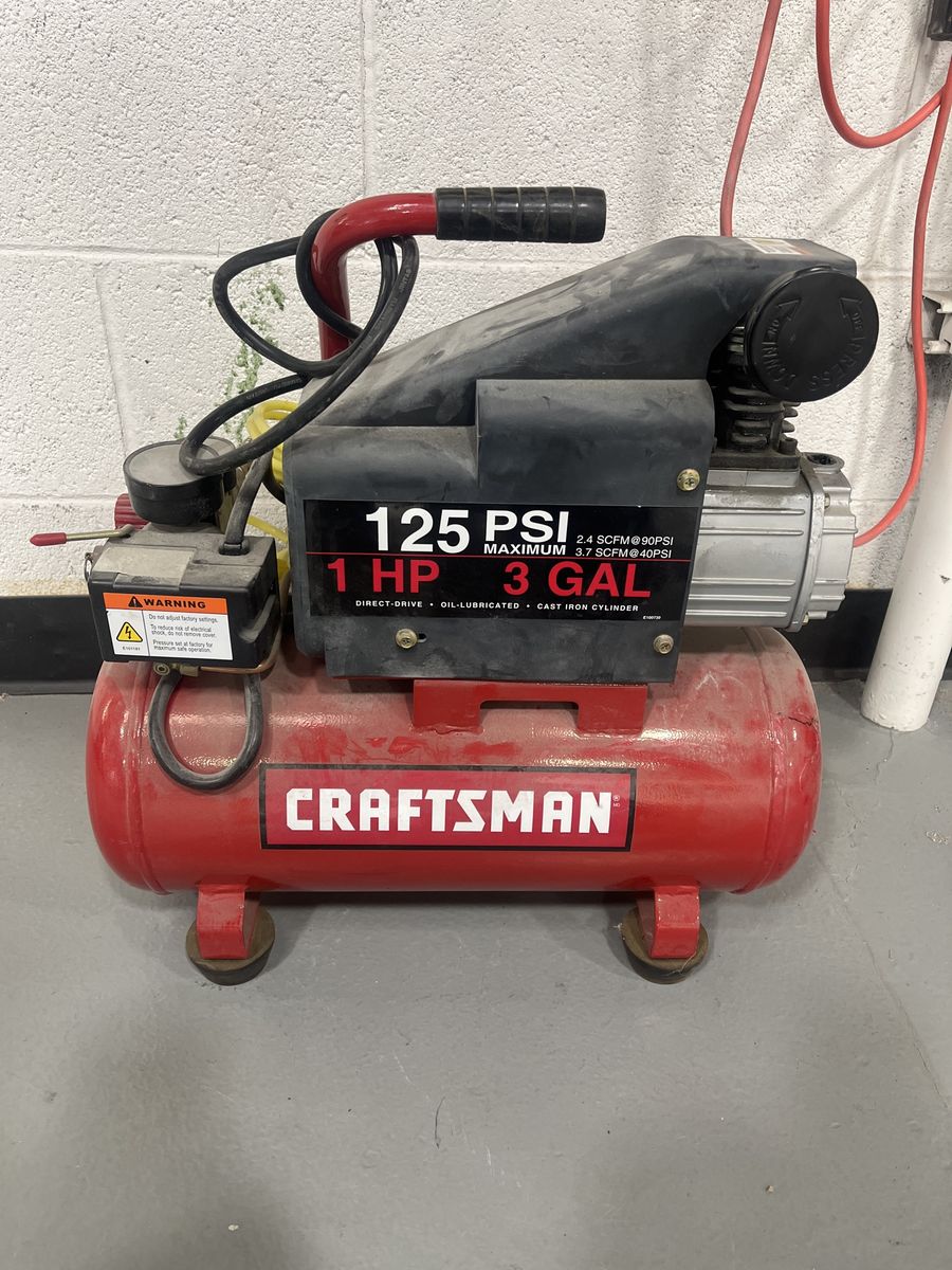 Nice 3 gal Craftsman air compressor