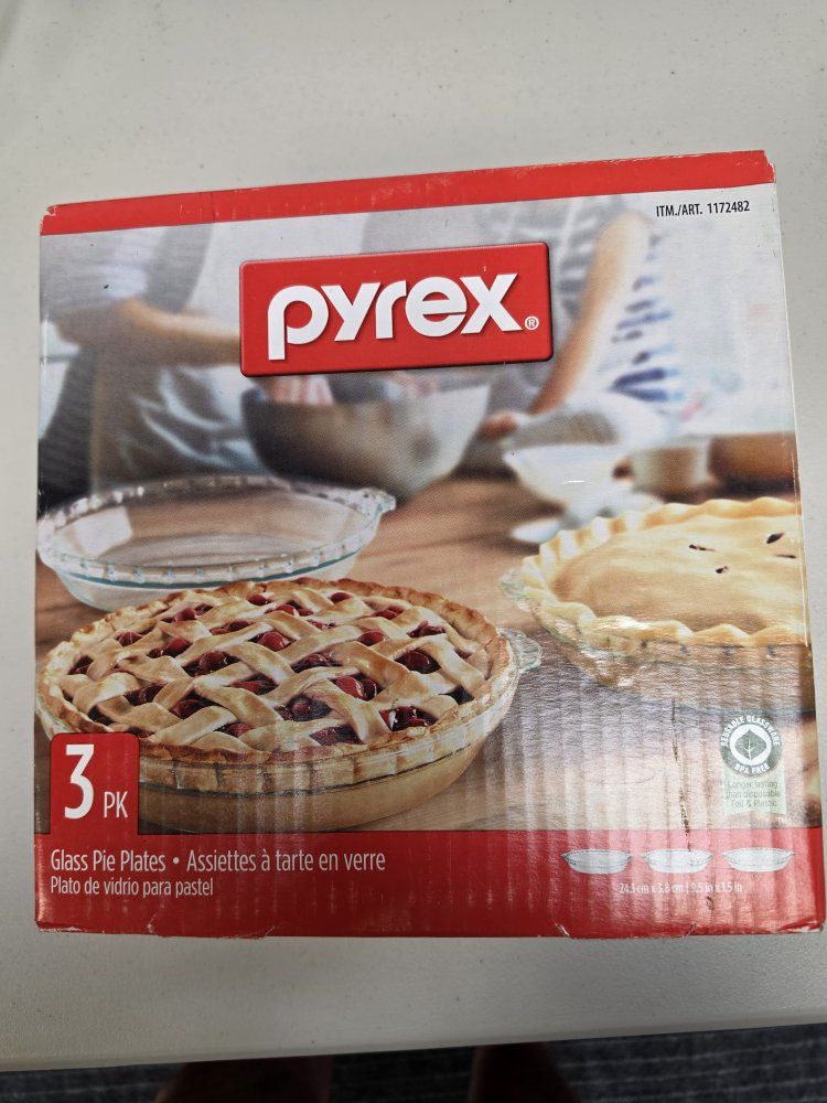 Pyrex 3-Pack 9.5-inch Glass Pie Plates - Durable, BPA-Free Bakeware