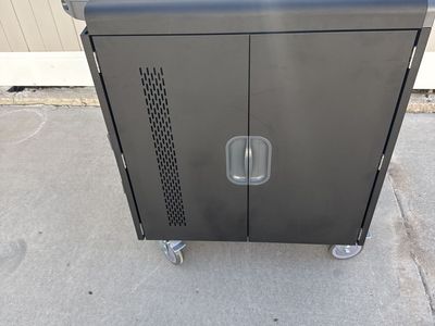 LUXOR 32 Bay Smart Charging Cart