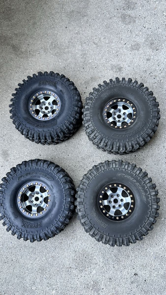 SSD 1.9 Beadlock Wheels With Proline Tires