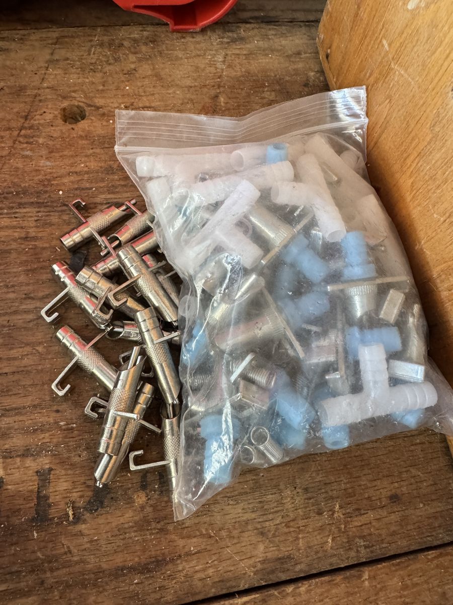 Rabbit chicken watering drip system nozzles