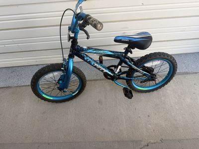 Dynacraft Suspect 16" Wheel BMX-style Kids' Bike - Blue/Black, Training Wheel Ready