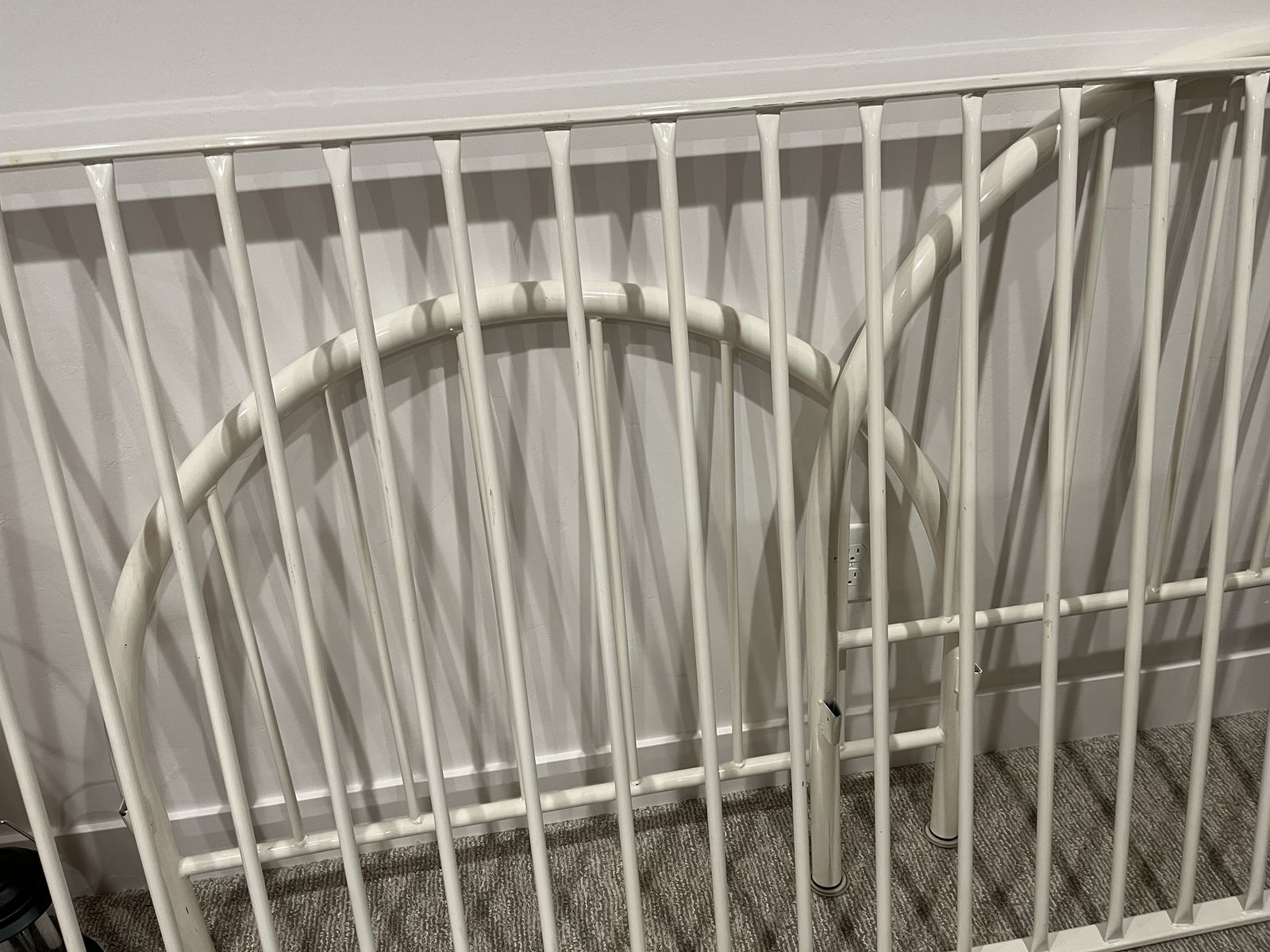 BED FRAME FOR SINGLE MATTRESS