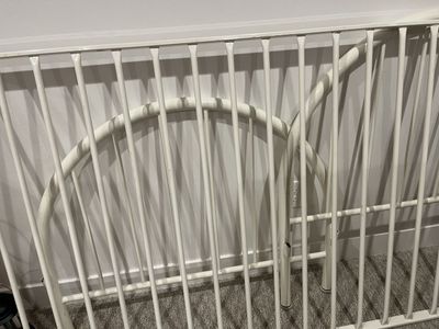 BED FRAME FOR SINGLE MATTRESS