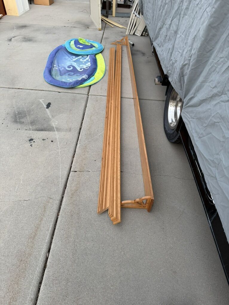 12' Oak Shelf And 10' Oak Crown Molding