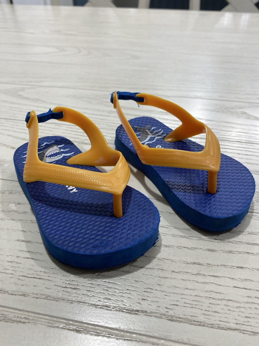 Old Navy Toddler Shark Flip Flop Sandals Size 5 Toddler
