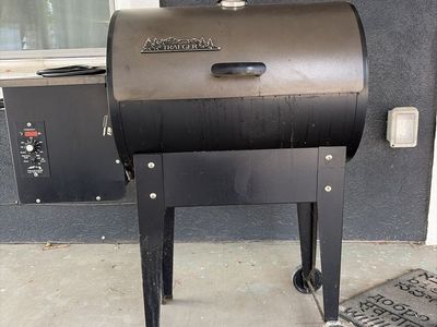 Traeger Eastwood 22 Pellet Grill - Used, Fully Functional.