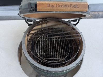 Big Green Egg (Large) and Precast Kitchen
