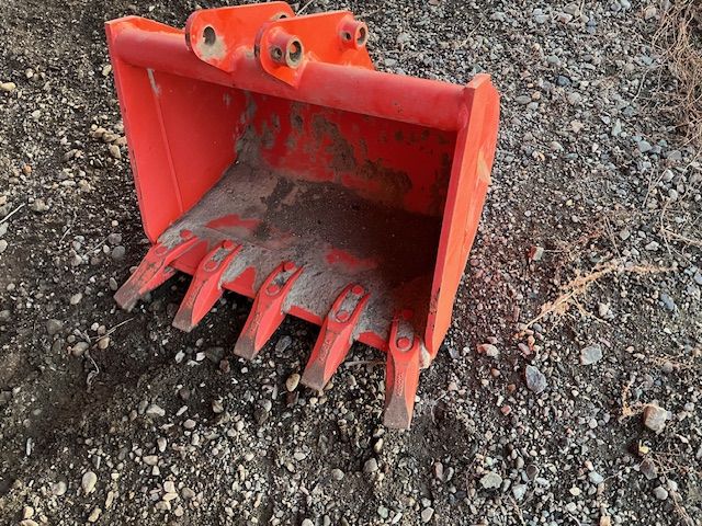 Kubota backhoe bucket