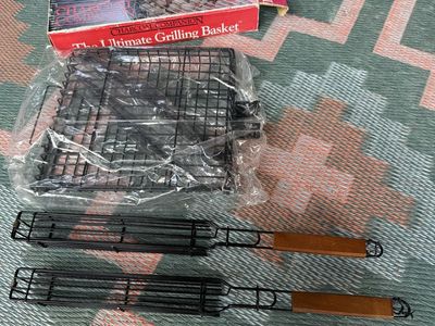 Charcoal Companion Ultimate Grilling Basket with Removable Handle w/ 2 Extra Grillers- Black Non-Stick Finish