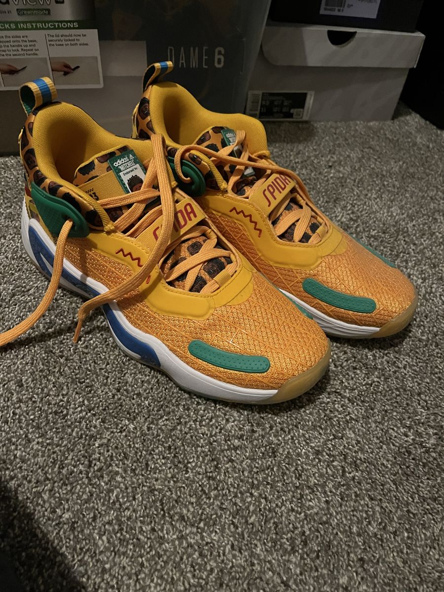 Adidas D.O.N. Lego issue 3 size 9.5