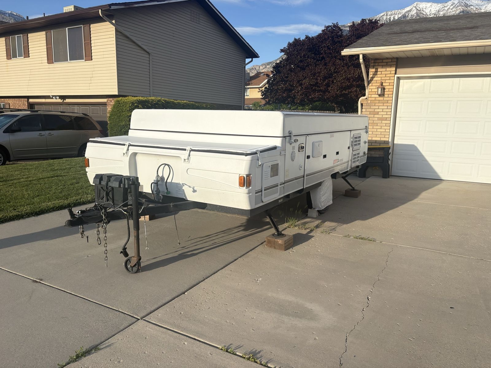 2002 Coleman Utah pop up camper