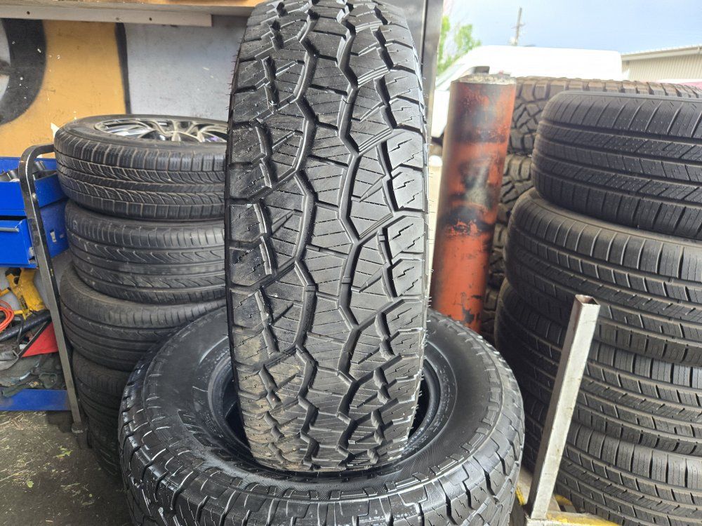 SET 265/70R17 PATHFINDER ALL TERRAIN