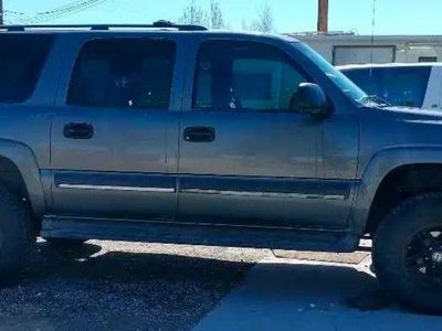 Chevrolet Suburban SUV Gray - Used Condition